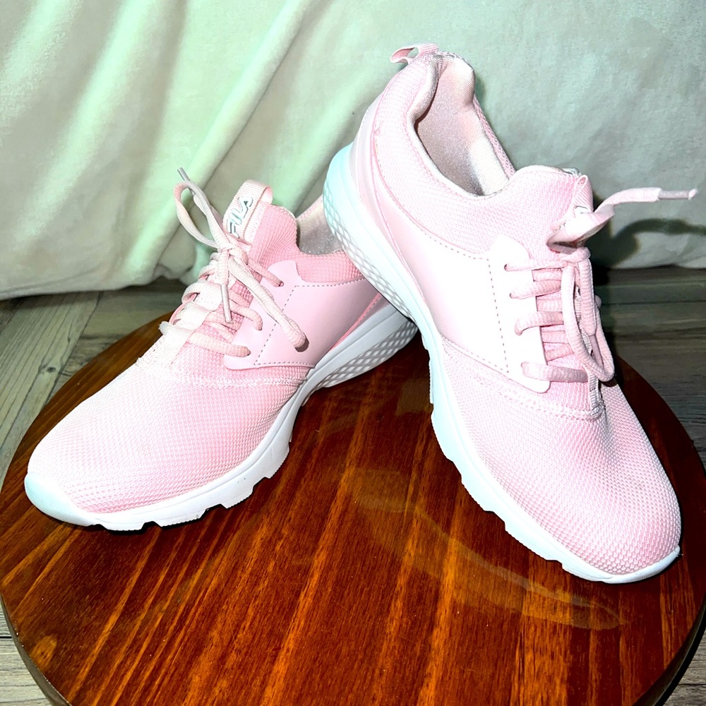 Fila 5RM00370-669 Women’s Pink Running Low Top Shoes Sneakers -Size 9.5